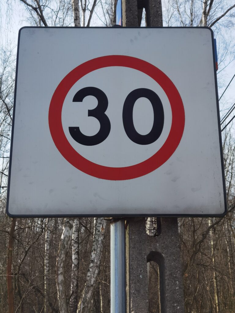 Co dalej ze strefą Tempo 30 we Włochach?