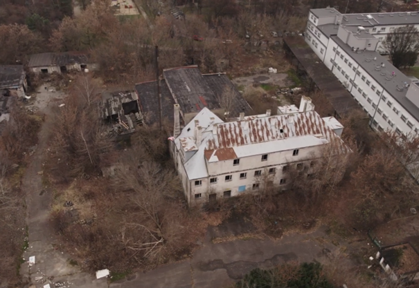 Kompleks opuszczonych budynków Warsowin